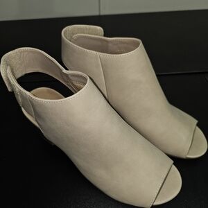 MULES-J ADAMS New Cream 8.5